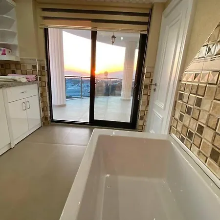 Vila Super Luxury With 5bedroom,pool And Jacuzzi Alanya