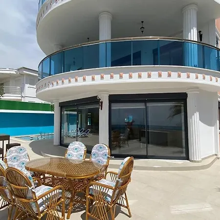 Super Luxury With 5bedroom,pool And Jacuzzi Vila *