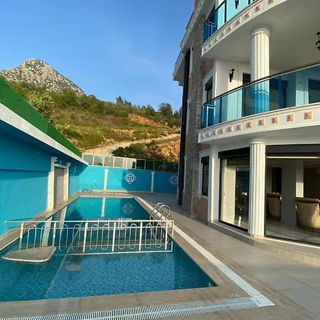 Vila Super Luxury With 5bedroom,pool And Jacuzzi Alanya