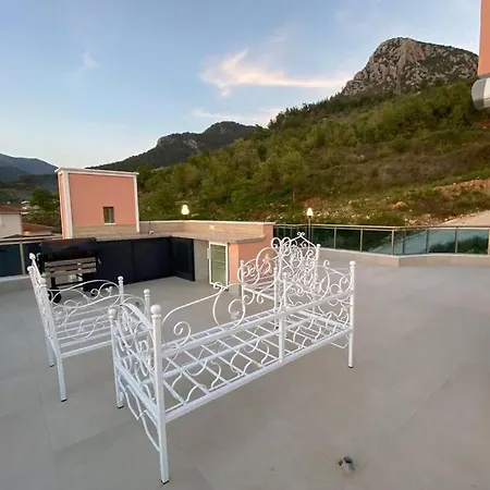 Super Luxury With 5bedroom,pool And Jacuzzi Villa Alanya